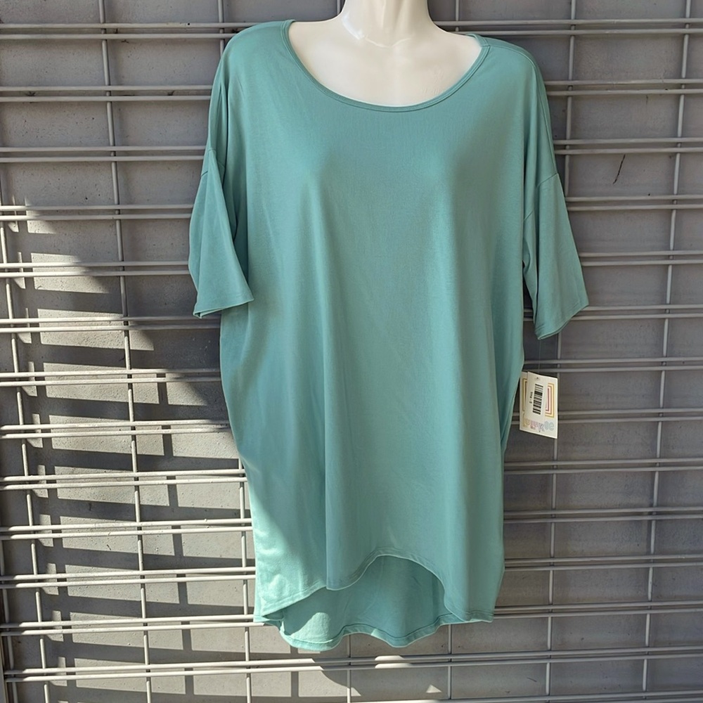 LulaRoe Solid Mint Green Irma Tunic Top-0339